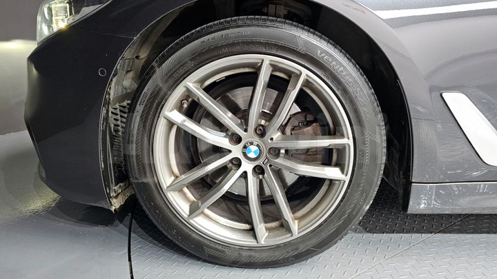 BMW 5 Series 2020 — 5