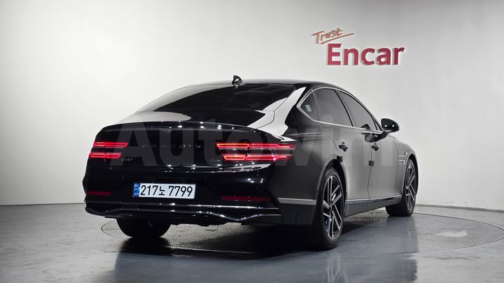 Genesis G80 2025 — 2
