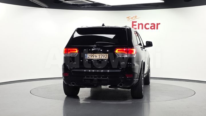 Jeep Cherokee 2021 — 4