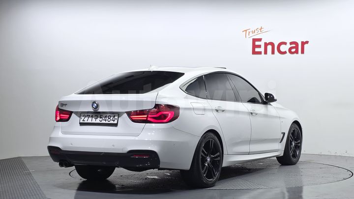 BMW 3 Series 2020 — 2