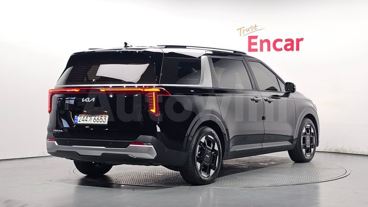 Kia Carnival 2025 — 2