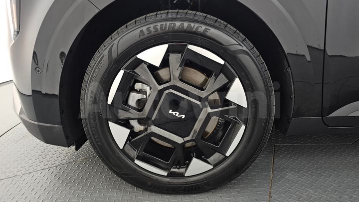 Kia Carnival 2025 — 5
