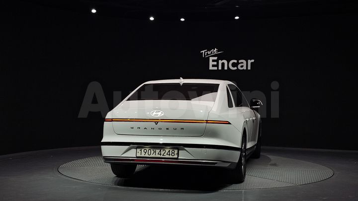 Hyundai Grandeur 2023 — 4