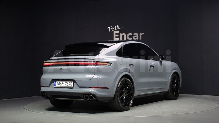 Porsche Cayenne 2024 — 2