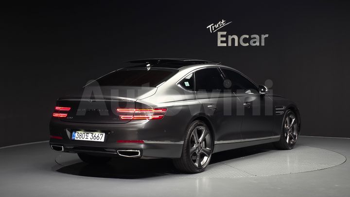 Genesis G80 2023 — 2