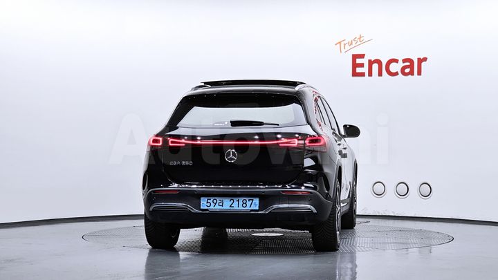 Mercedes Benz EQA 2022 — 4