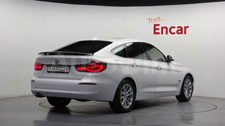 BMW 3 Series 2020 — 2