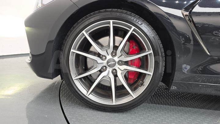 Genesis G70 2019 — 5