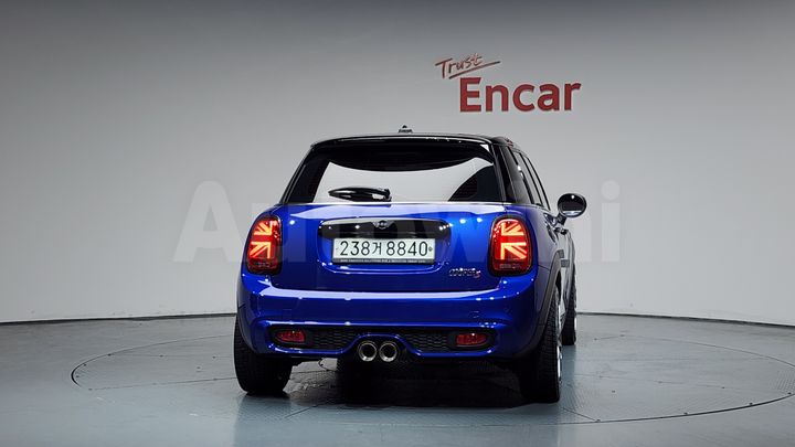 Mini Cooper 2020 — 3