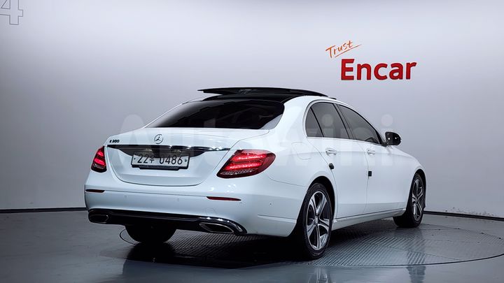 Mercedes-Benz E Class 2017 — 2