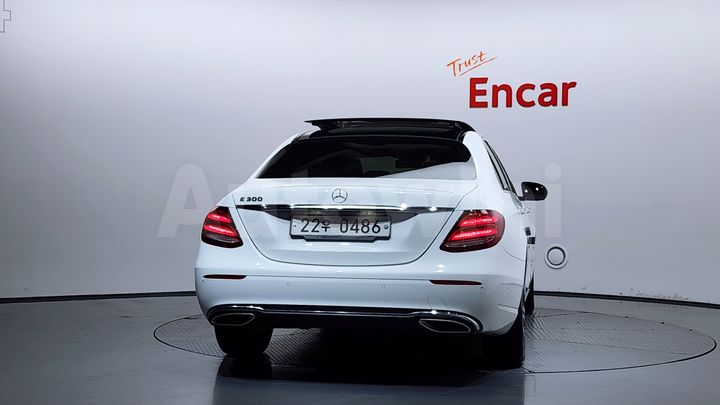 Mercedes-Benz E Class 2017 — 4
