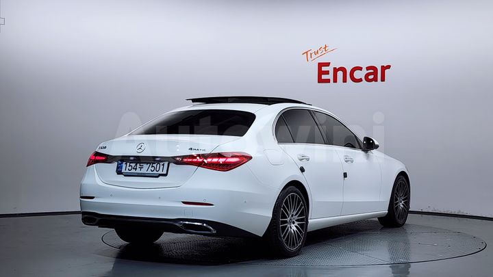 Mercedes-Benz C Class 2024 — 2