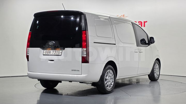 Hyundai Staria 2022 — 2