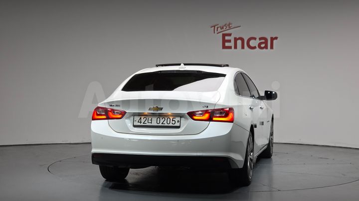 Chevrolet Malibu 2017 — 4