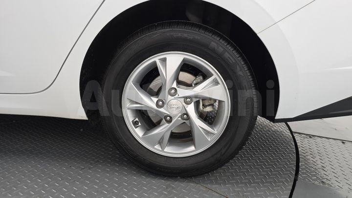 Hyundai Avante 2023 — 5