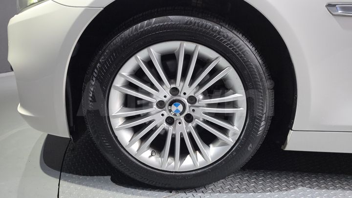 BMW 5 Series 2015 — 5