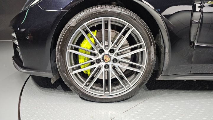 Porsche Panamera 2023 — 5