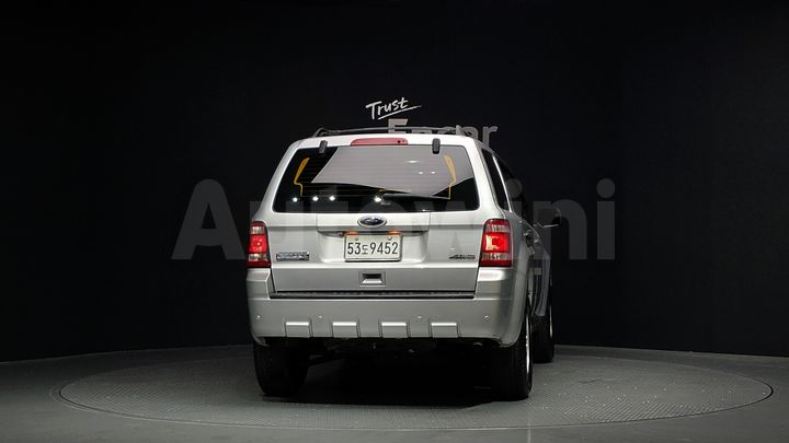 Ford Escape 2011 — 4