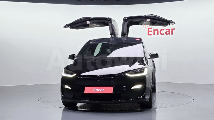 Tesla Model X 2023 — 3