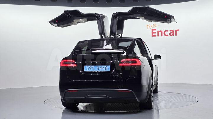 Tesla Model X 2023 — 4