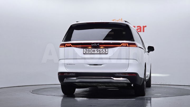Kia Carnival 2023 — 4