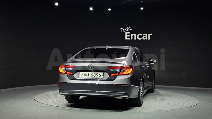 Honda Accord 2018 — 4