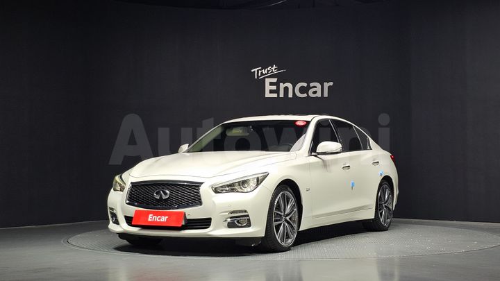 Infiniti Q