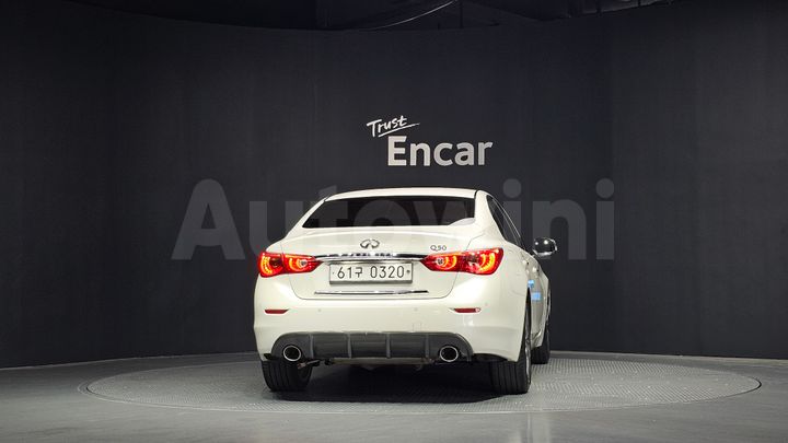 Infiniti Q 2016 — 4