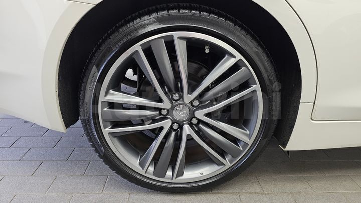 Infiniti Q