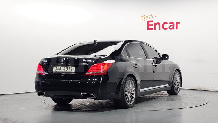 Hyundai Equus