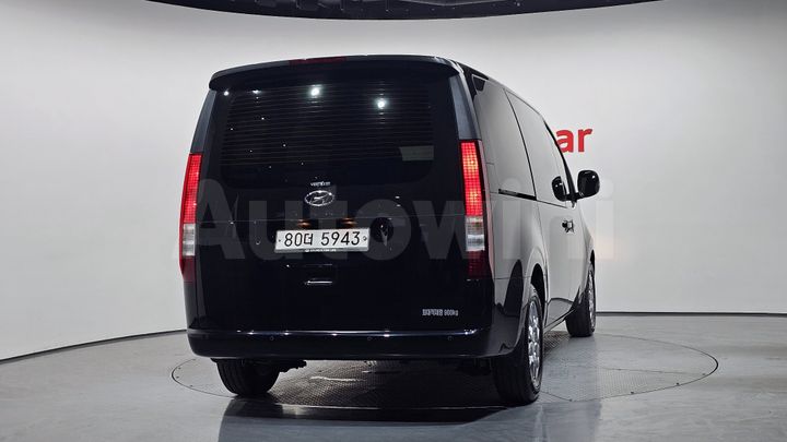 Hyundai Staria 2022 — 4
