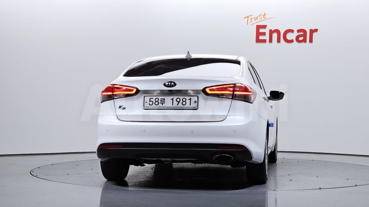 Kia K3 2017 — 4