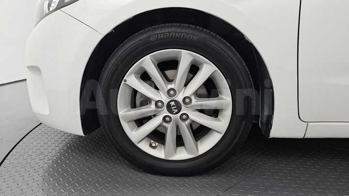 Kia K3 2017 — 5