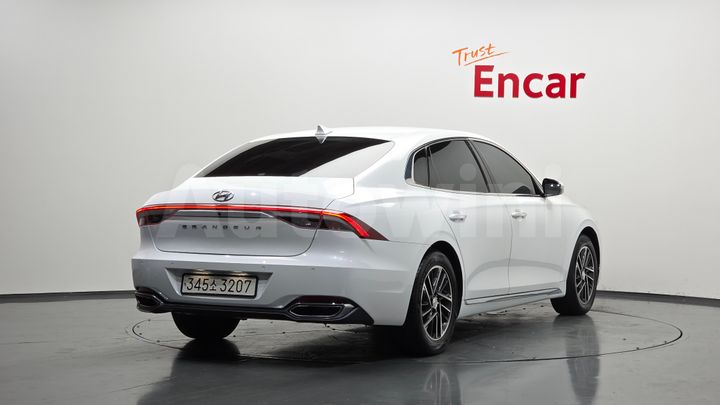 Hyundai Grandeur 2021 — 2