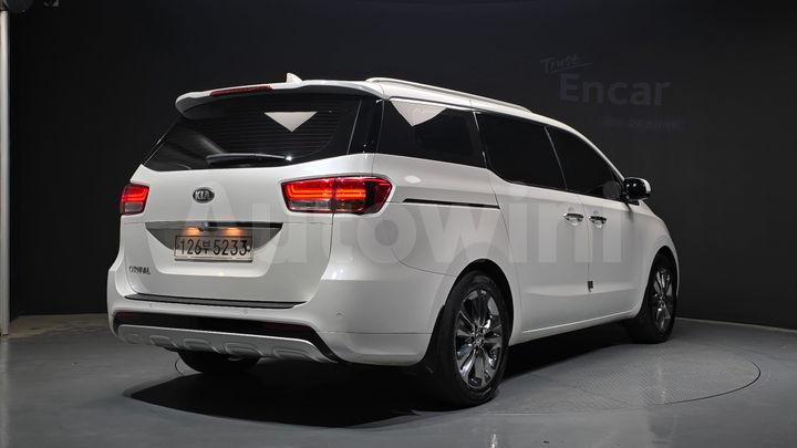 Kia Carnival 2018 — 2
