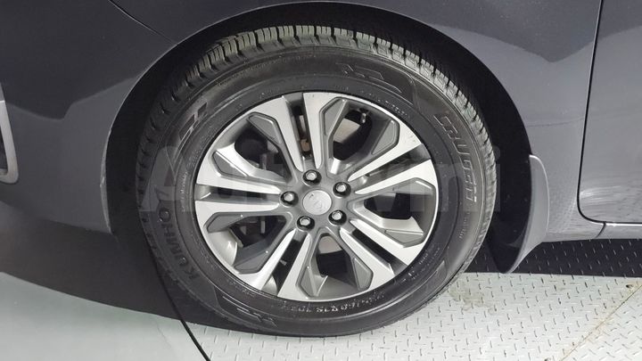 Kia Carnival 2019 — 5