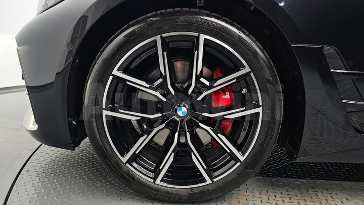 BMW 4 Series 2025 — 4