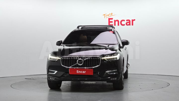 Volvo XC60 2019 — 3