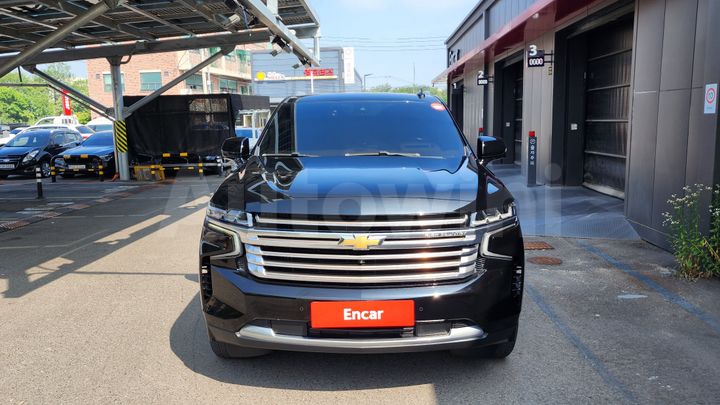 Chevrolet Suburban 2021 — 3
