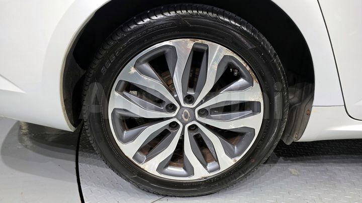 Renault SM6