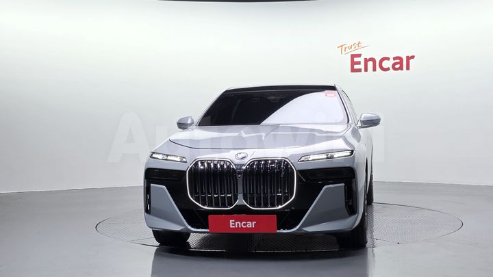 BMW i7 2023 — 3