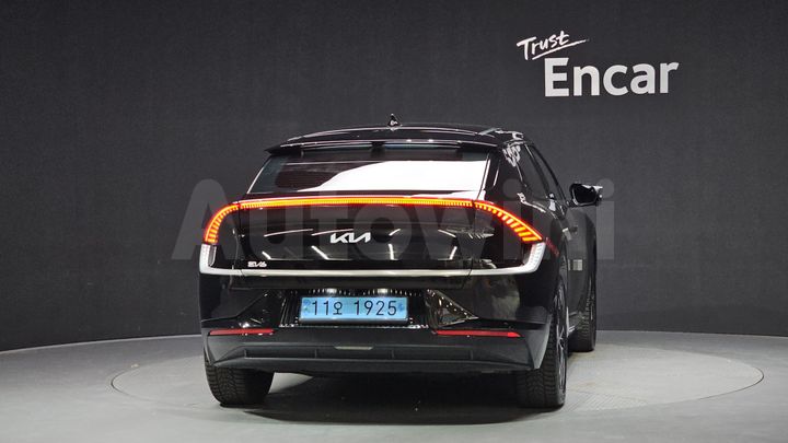 Kia EV6 2023 — 4