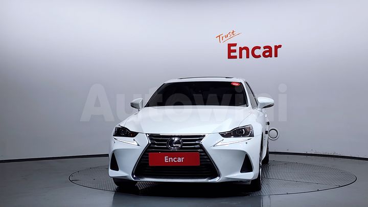 Lexus IS 2017 — 3