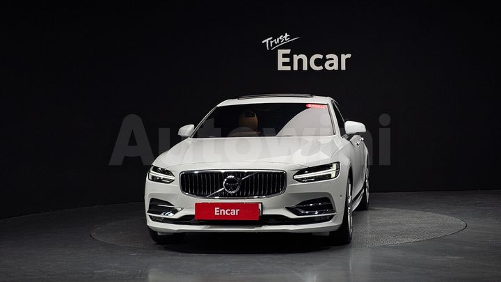 Volvo S90 2019 — 2