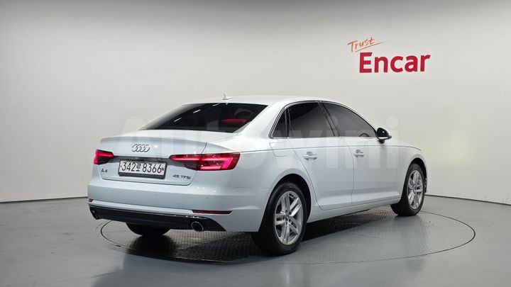 Audi A4 2016 — 2