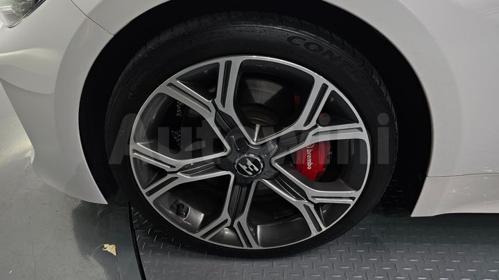 Kia Stinger 2020 — 5