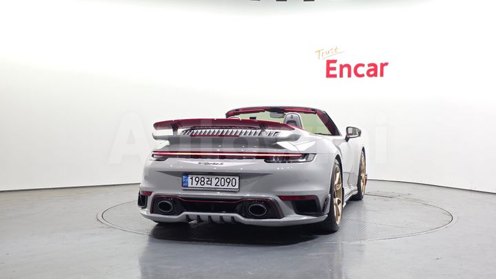 Porsche 911 2022 — 4
