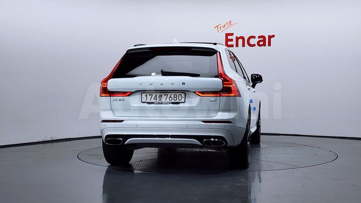 Volvo XC60 2021 — 4