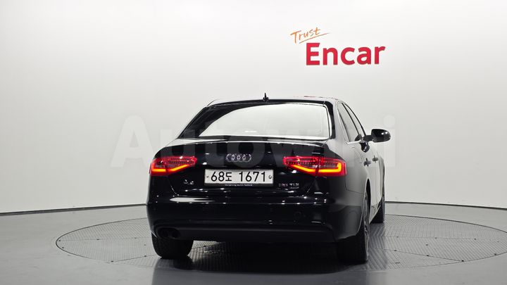 Audi A4 2013 — 4
