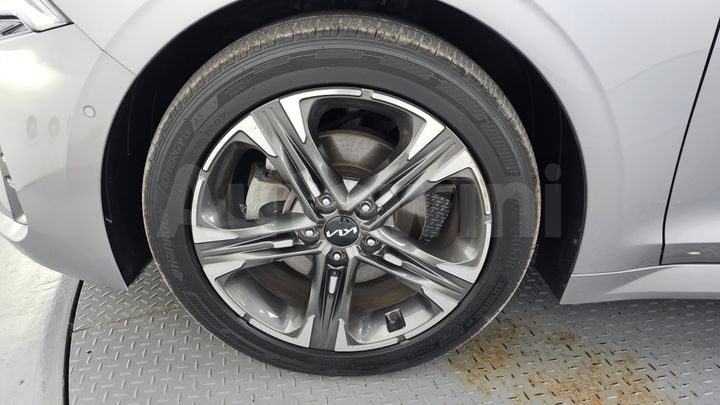Kia K5 2023 — 5